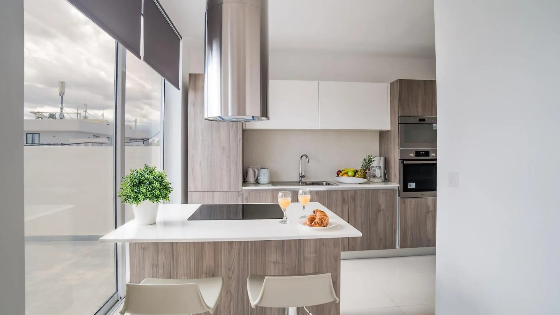 Bnbnova - Private Penthouse With Terrace Spinola Bay Saint Julian's